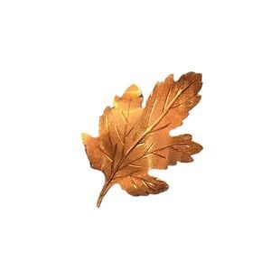 Vintage Winard 12K Gold Filled Maple Leaf Brooch Pin